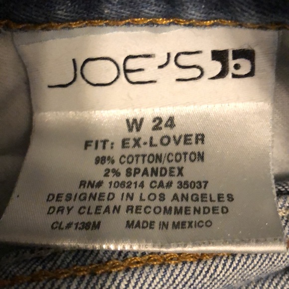 Joe’s Jeans cropped and distressed - Picture 7 of 7